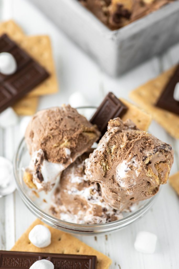 glass bowl of s'mores ice cream