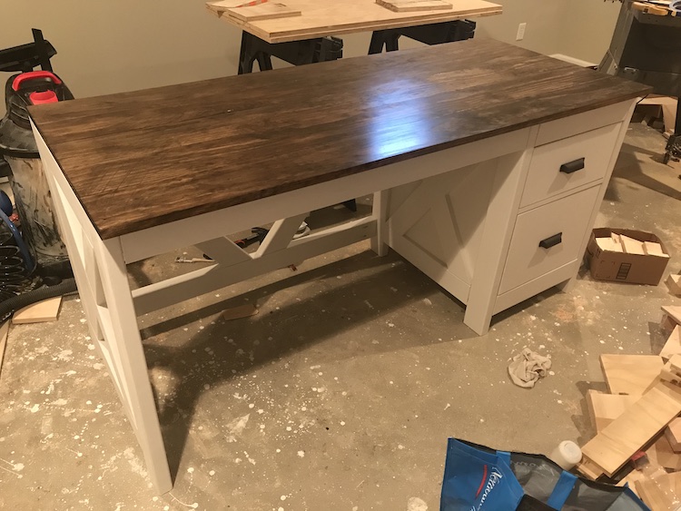finished farmhouse desk with paint and
