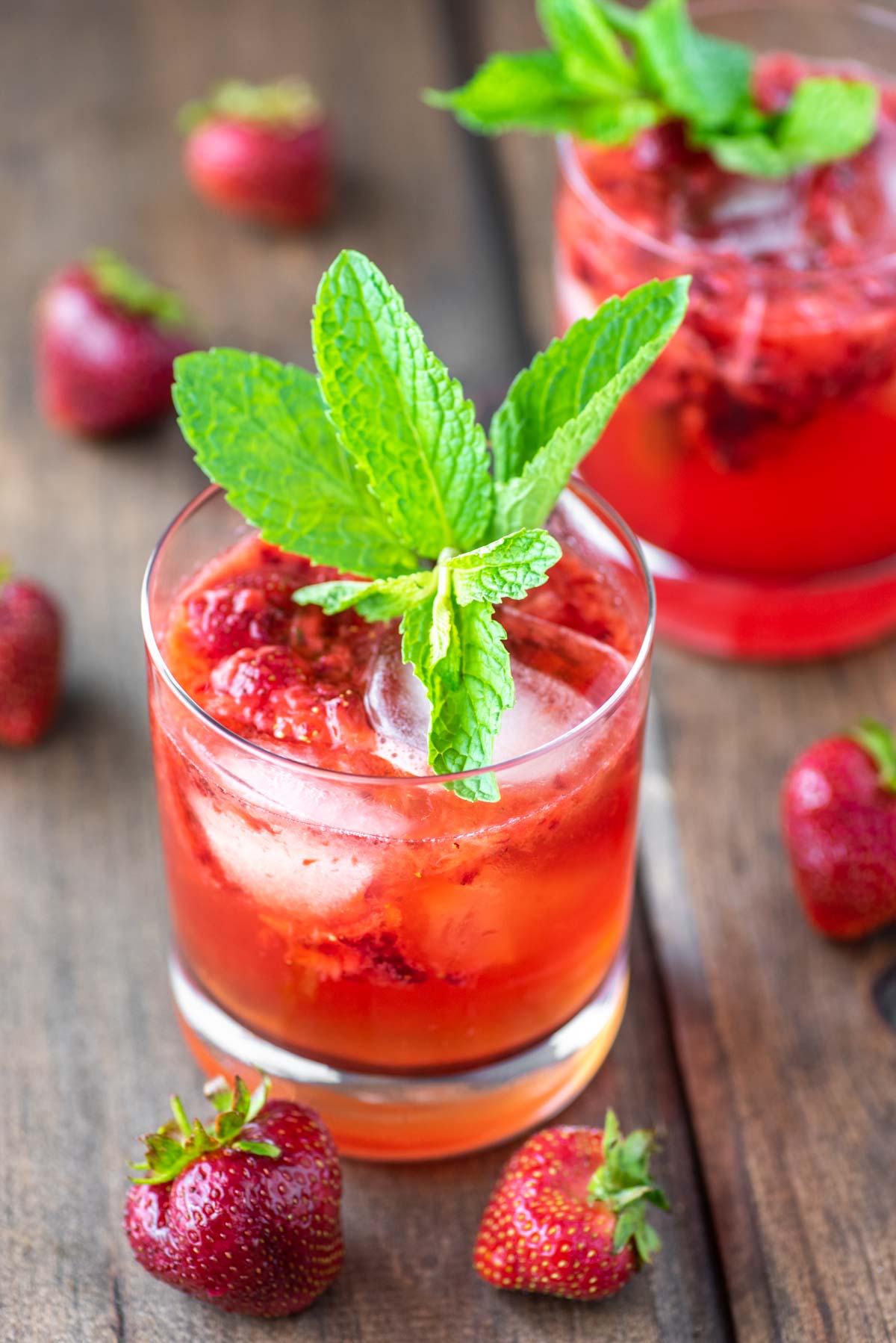 Strawberry Gin Smash Recipe | Chisel & Fork